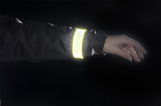 3M Reflexní samonavíjecí páska - žlutá - splňuje EN 13356 | EN 17353 3M Reflexní samonavíjecí páska - žlutá - splňuje EN 13356 | EN 17353